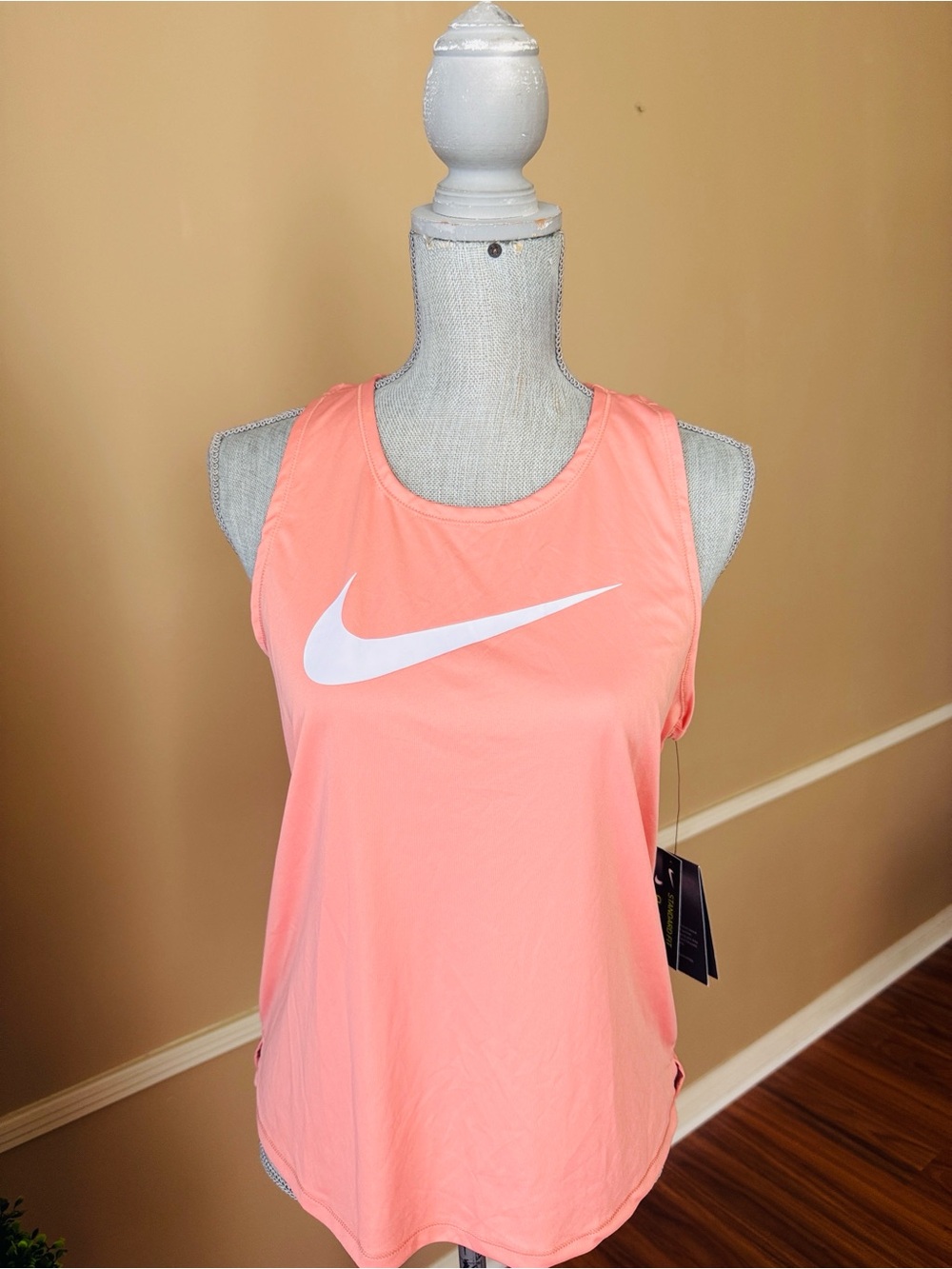 NIKE CORAL PINK WOMENS RUNNING SWOOSH DRI-FIT TANK TOP SIZE MEDIUM 🌟NWT🌟